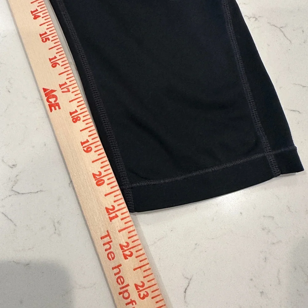 Nike Pro Dri-FIT Women Black Cropped Leggings Athletic Tights Size M 589366-010